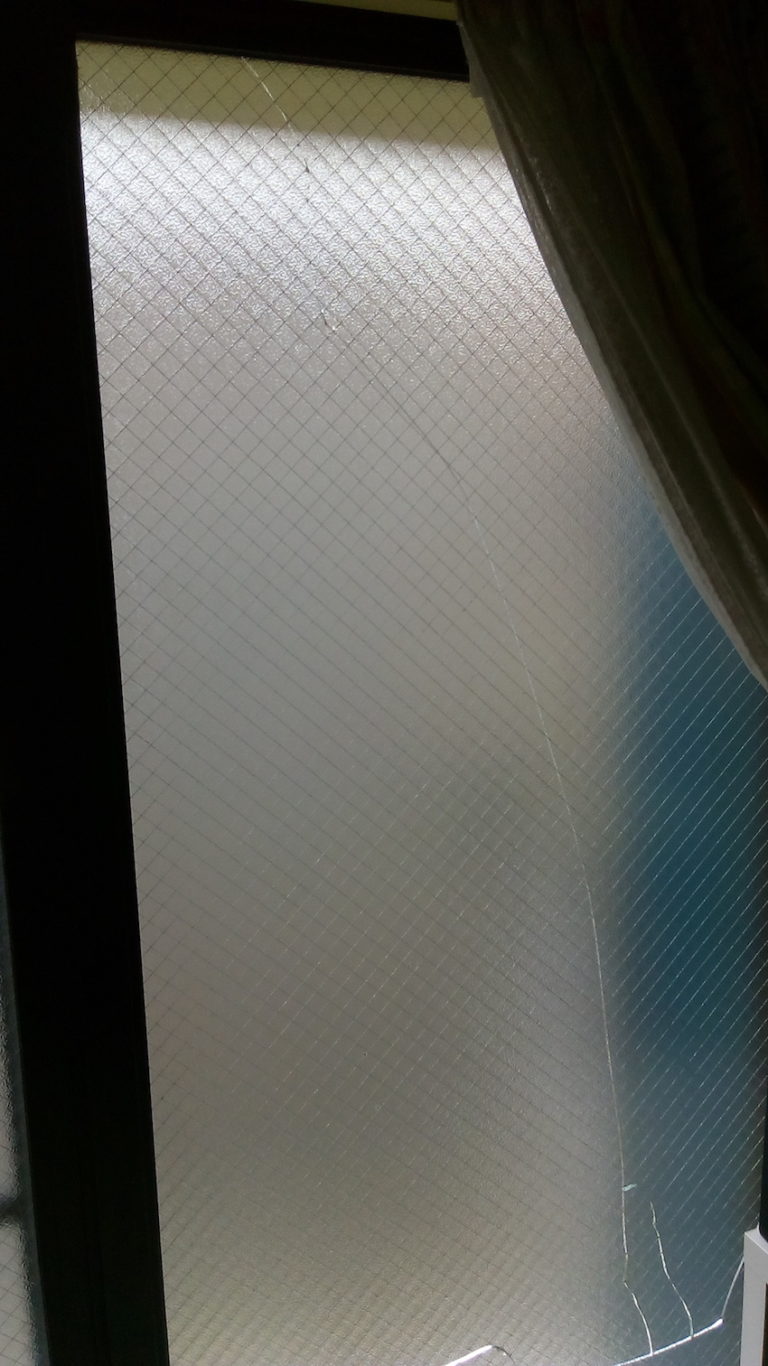 【福岡市】網入りガラス修理の施工事例