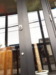 【小城市松尾】防火ガラス修理