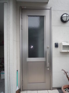 【東広島市小谷】すりガラス修理